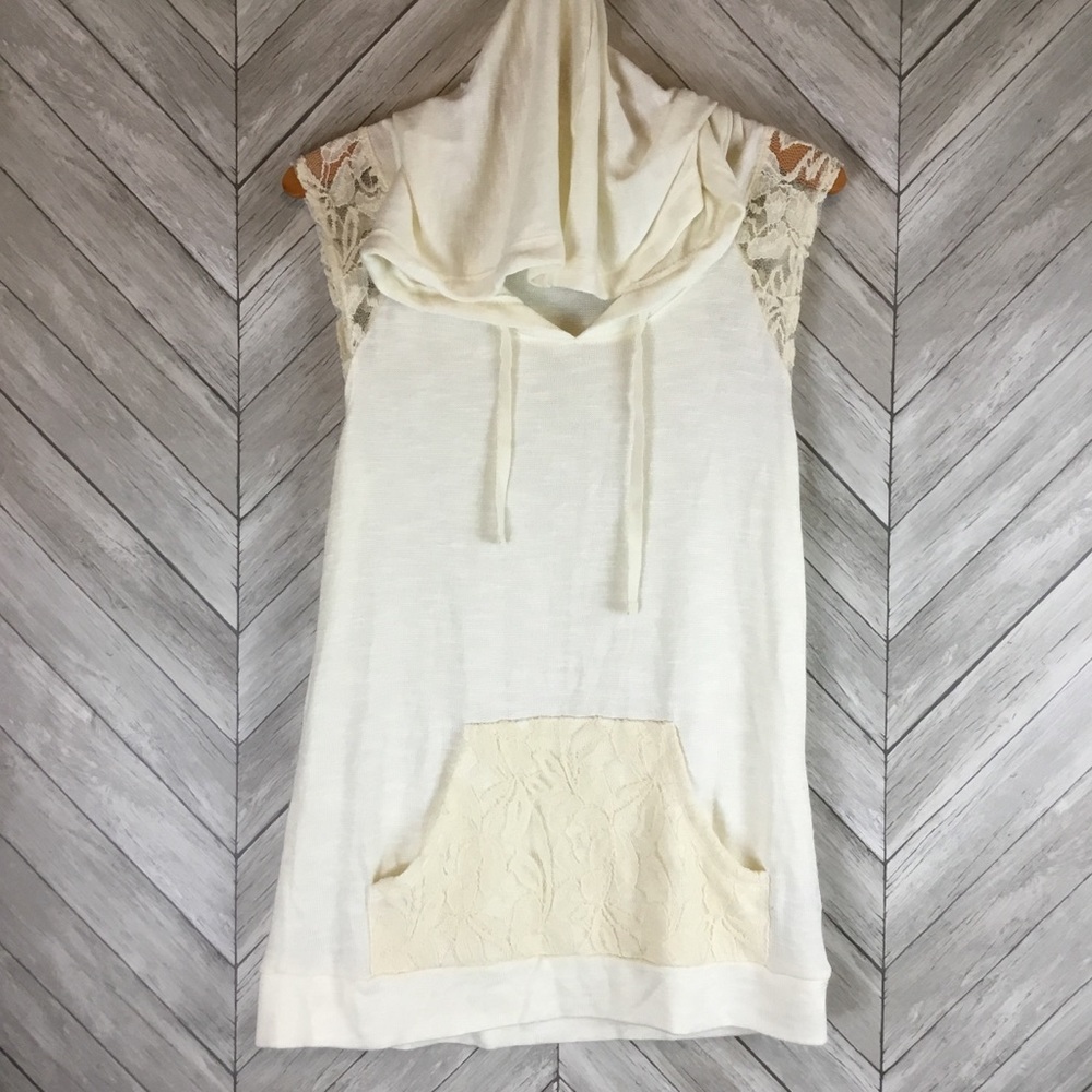 Chance or Fate Hooded Sleeveless Lace Top